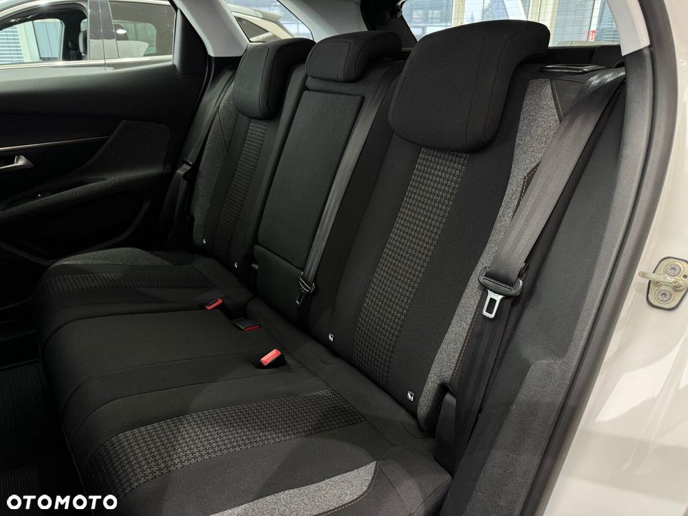 Peugeot 3008 1.2 PureTech Active - 13