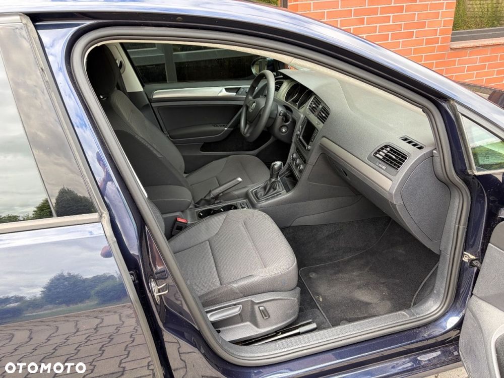Volkswagen Golf - 16