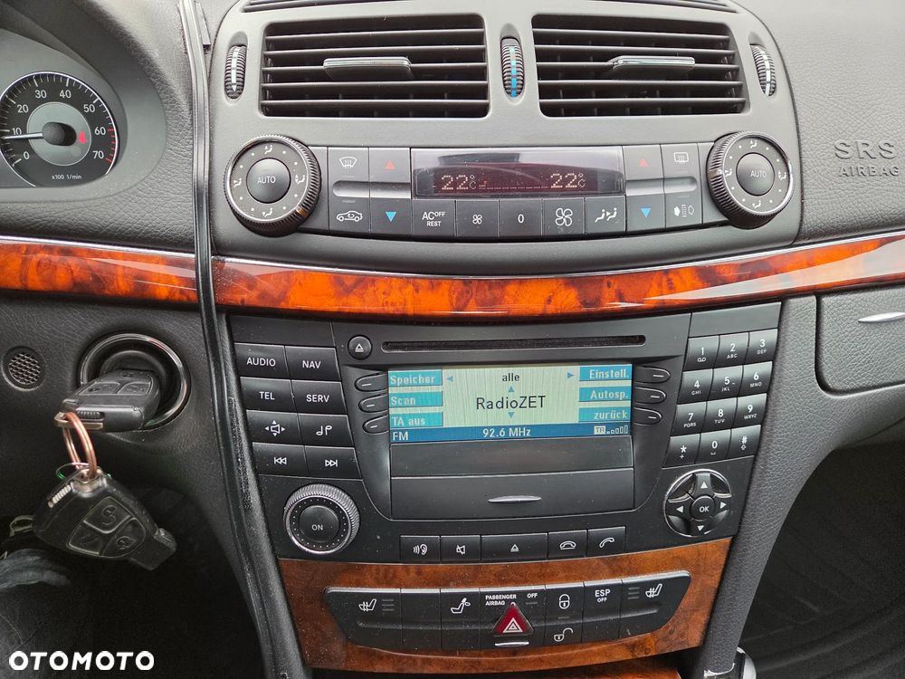 Mercedes-Benz Klasa E 200 Kompressor Automatik Elegance Sport Edition - 19