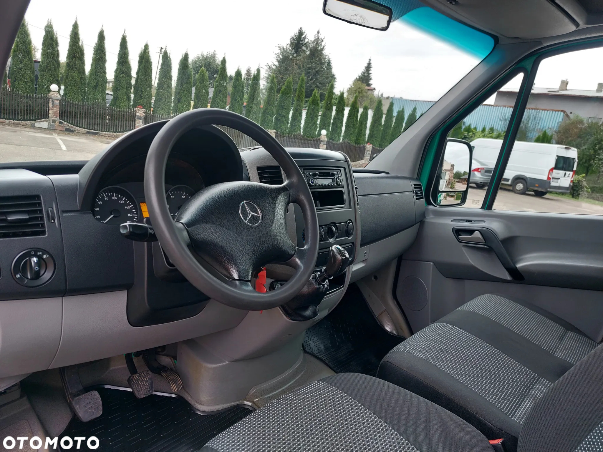Mercedes-Benz Sprinter - 26