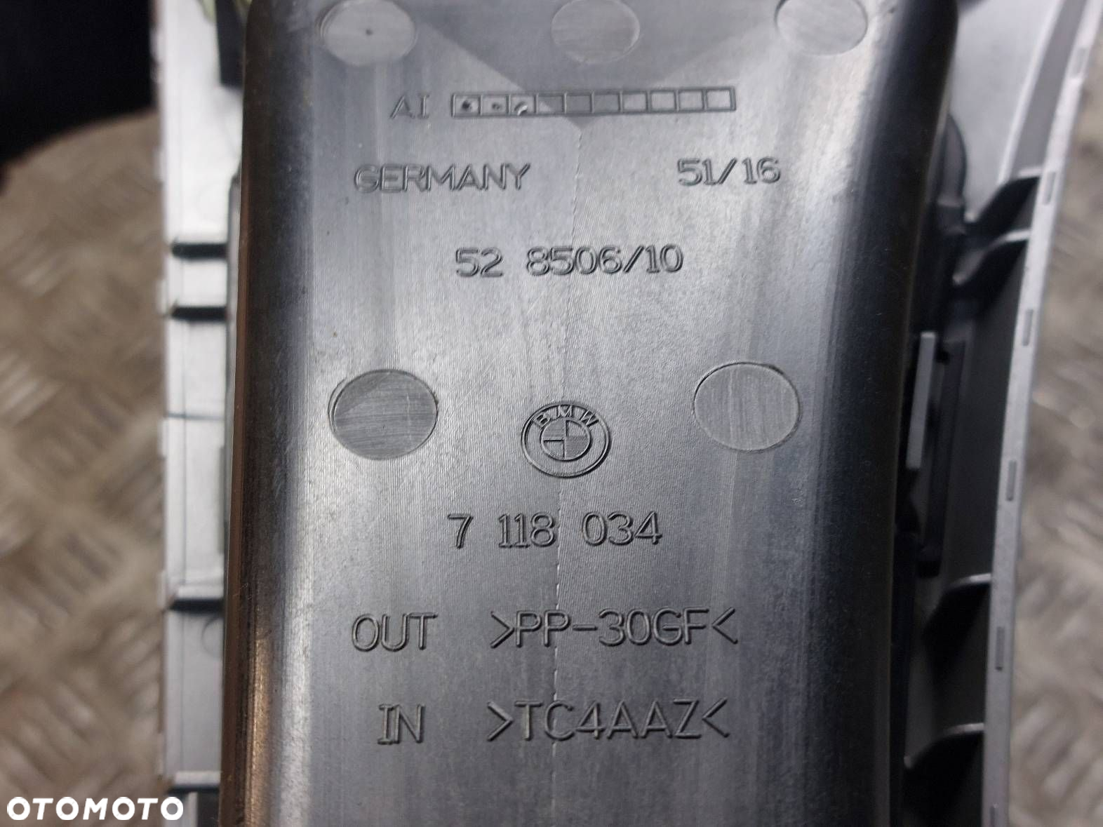 RAMKA KONSOLI ŚRODKOWA BMW E90 E91 7078571 7118034 - 7