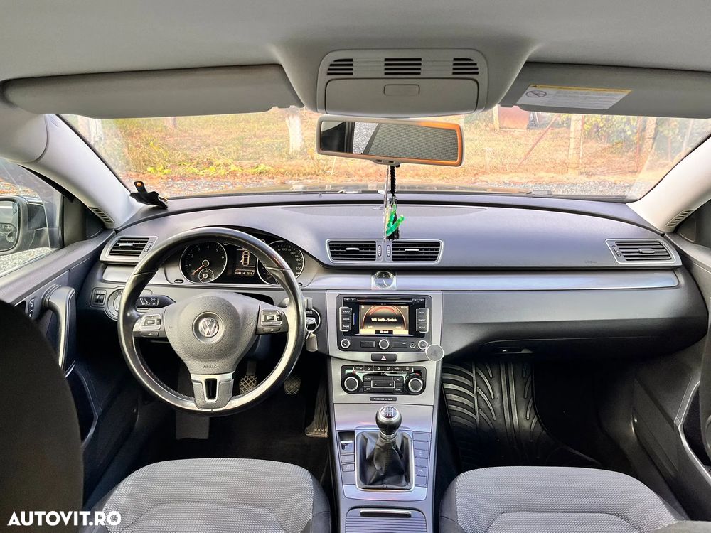 Volkswagen Passat - 8