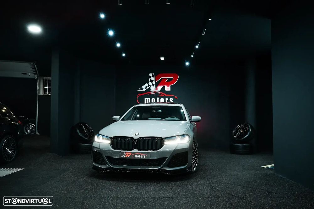 BMW 530 e Pack Desportivo M - 2
