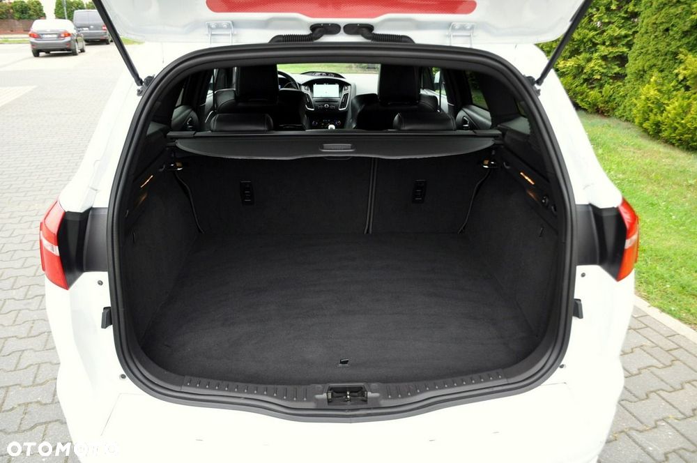 Ford Focus 2.0 TDCi ST - 38