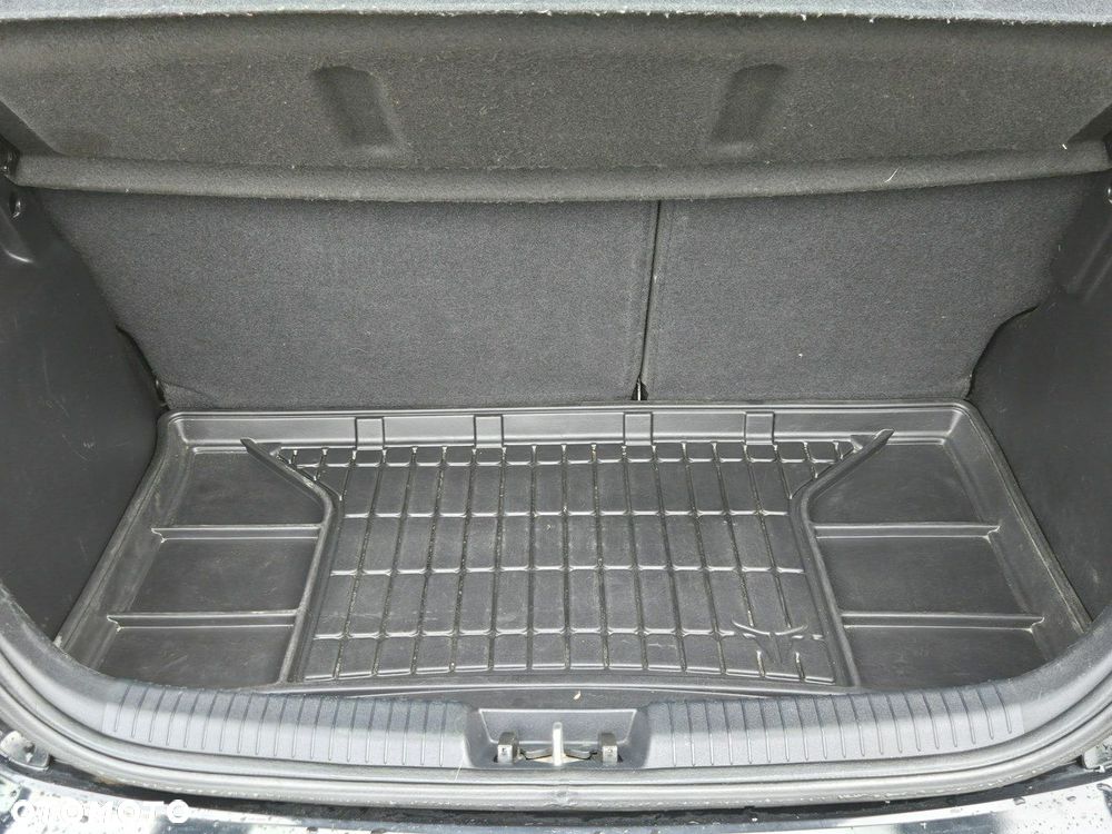Hyundai i20 - 13
