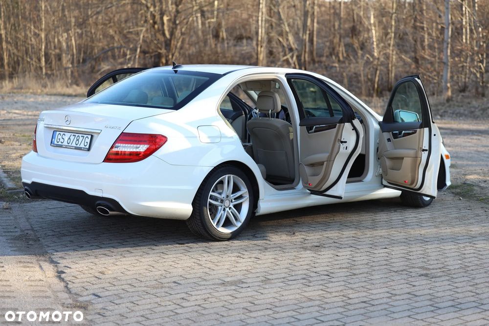 Mercedes-Benz Klasa C 300 4Matic 7G-TRONIC Avantgarde - 10