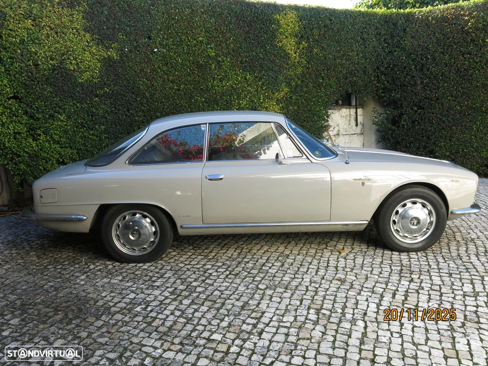 Alfa Romeo 2000 - 2