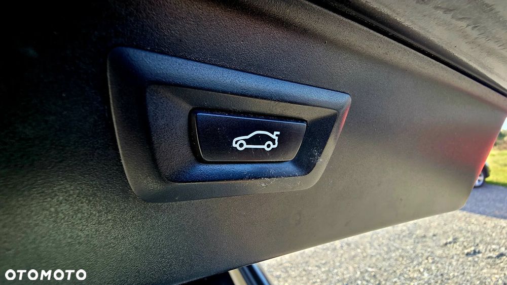 BMW Seria 5 520d xDrive - 17