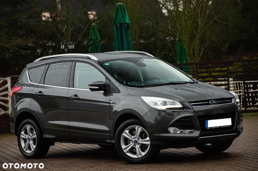 Ford Kuga 1.5 EcoBoost 4x4 Titanium - 3