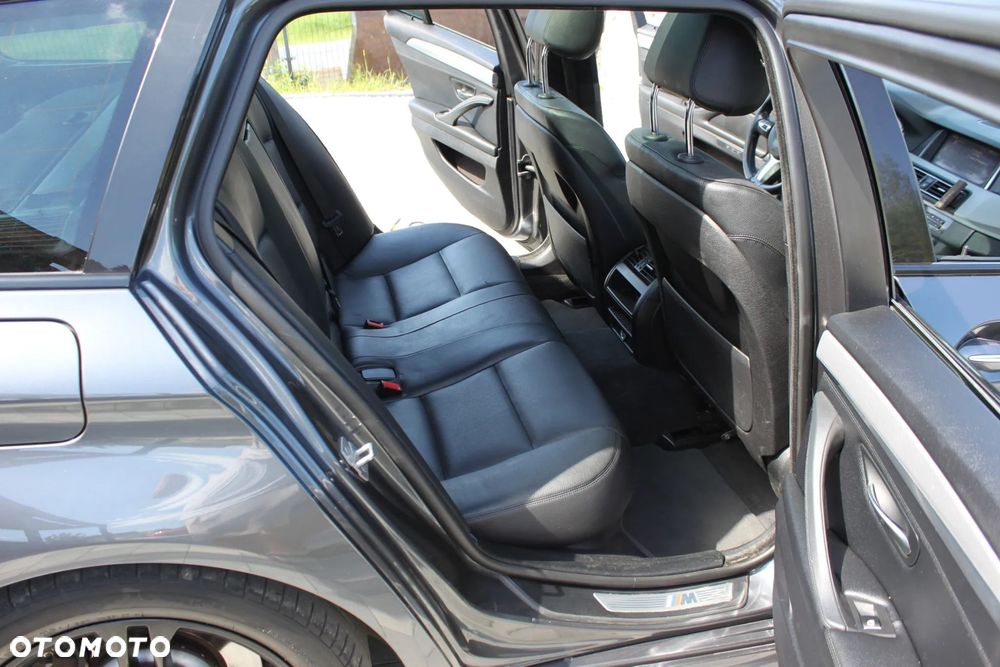 BMW Seria 5 525d xDrive Sport-Aut - 26