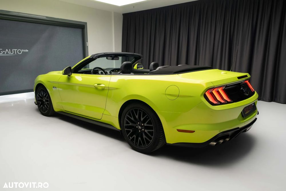 Ford Mustang - 6