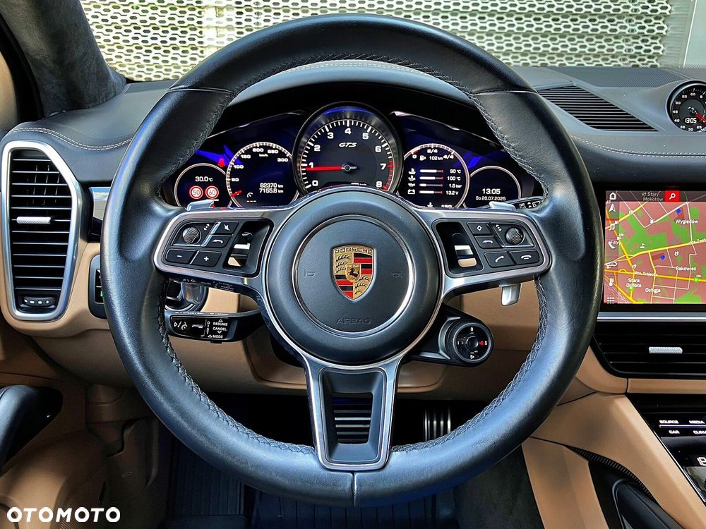 Porsche Cayenne - 27
