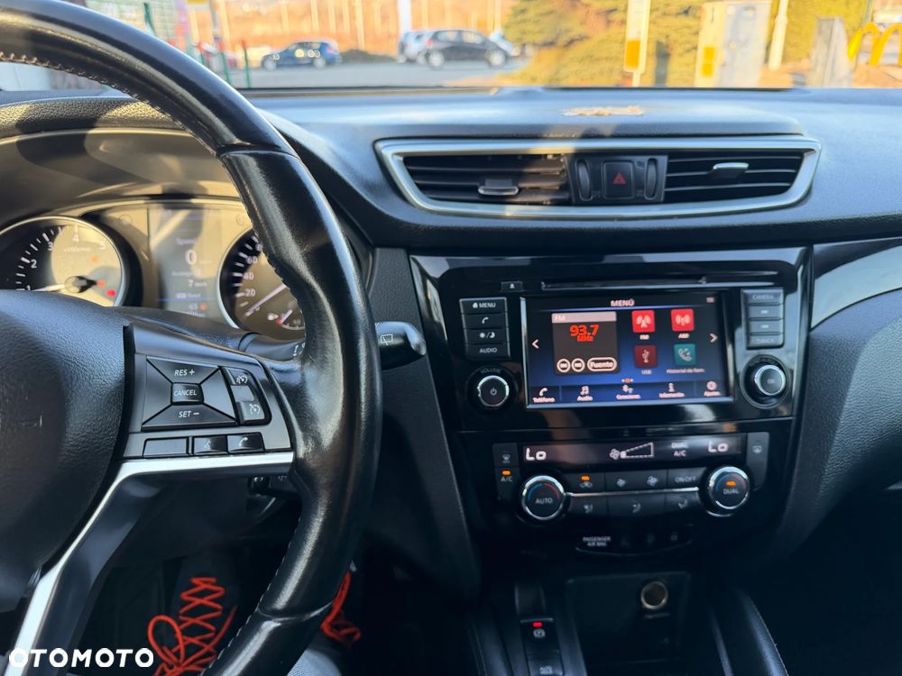 Nissan Qashqai 1.3 DIG-T Tekna - 14