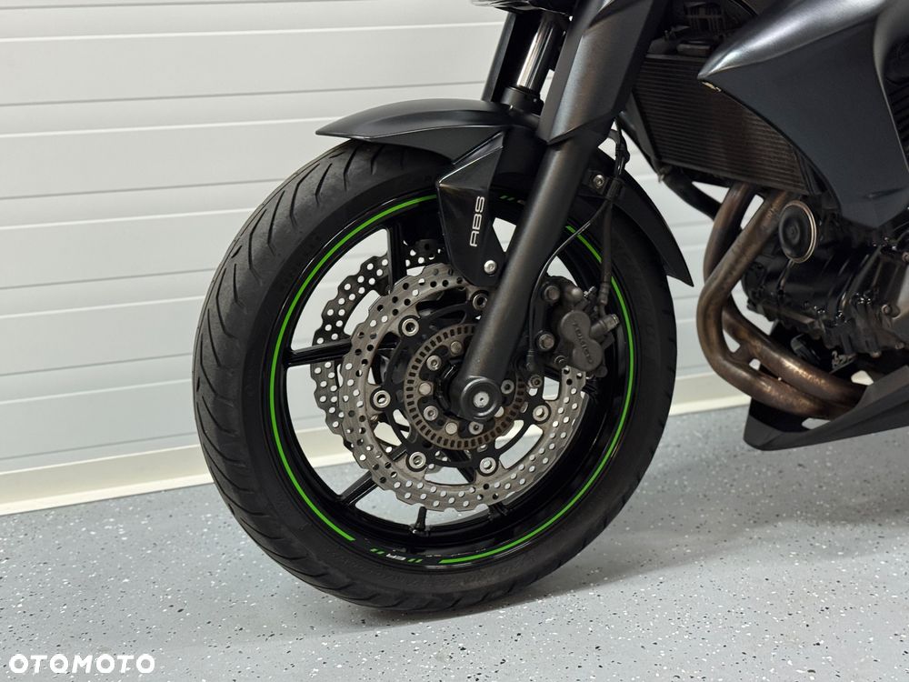 Kawasaki ER - 16