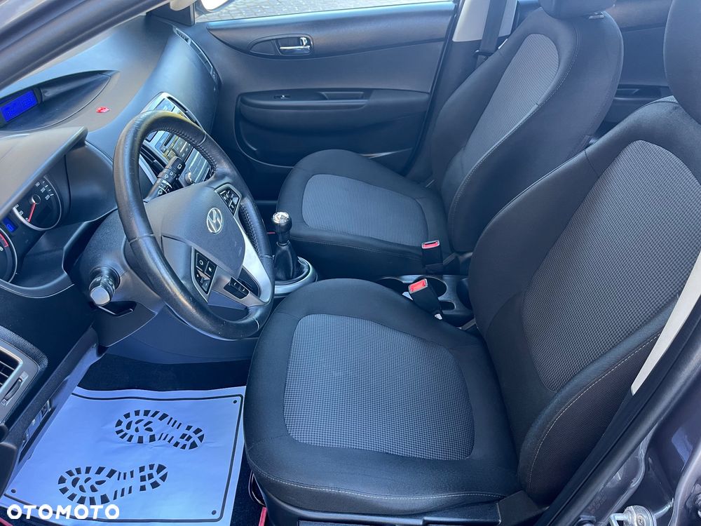 Hyundai i20 - 18