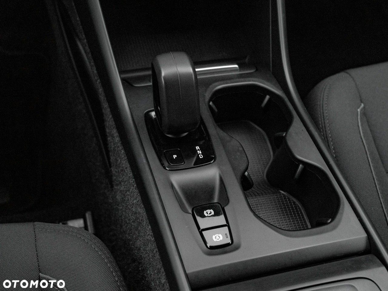 Volvo XC 40 T3 Momentum Pro - 21