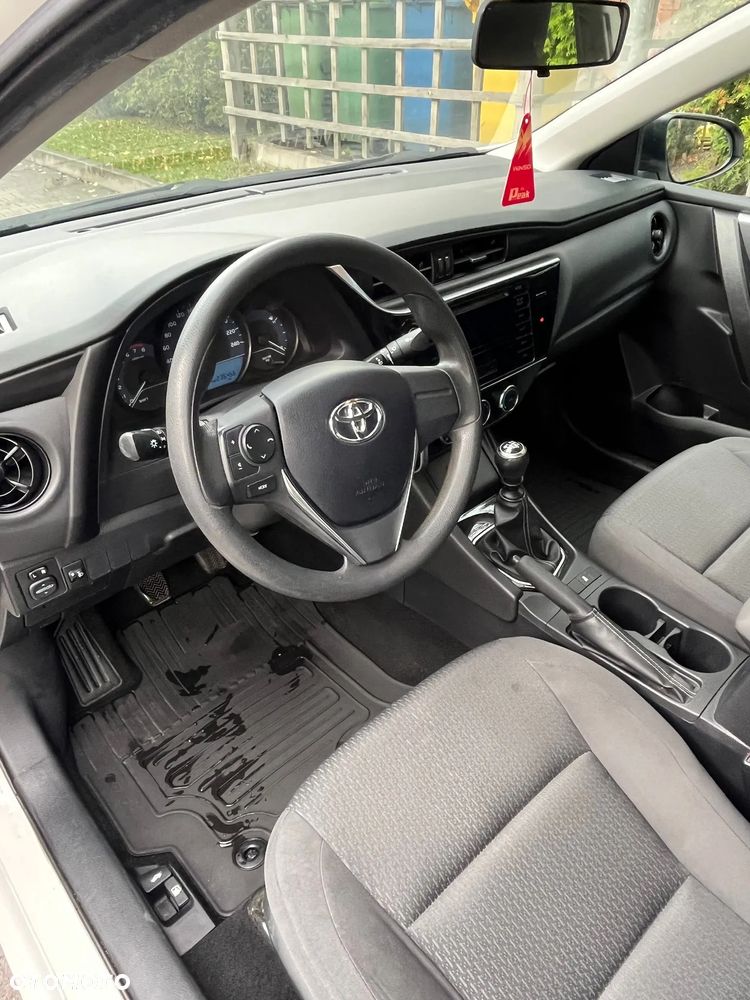 Toyota Corolla 1.33 Active EU6 - 12