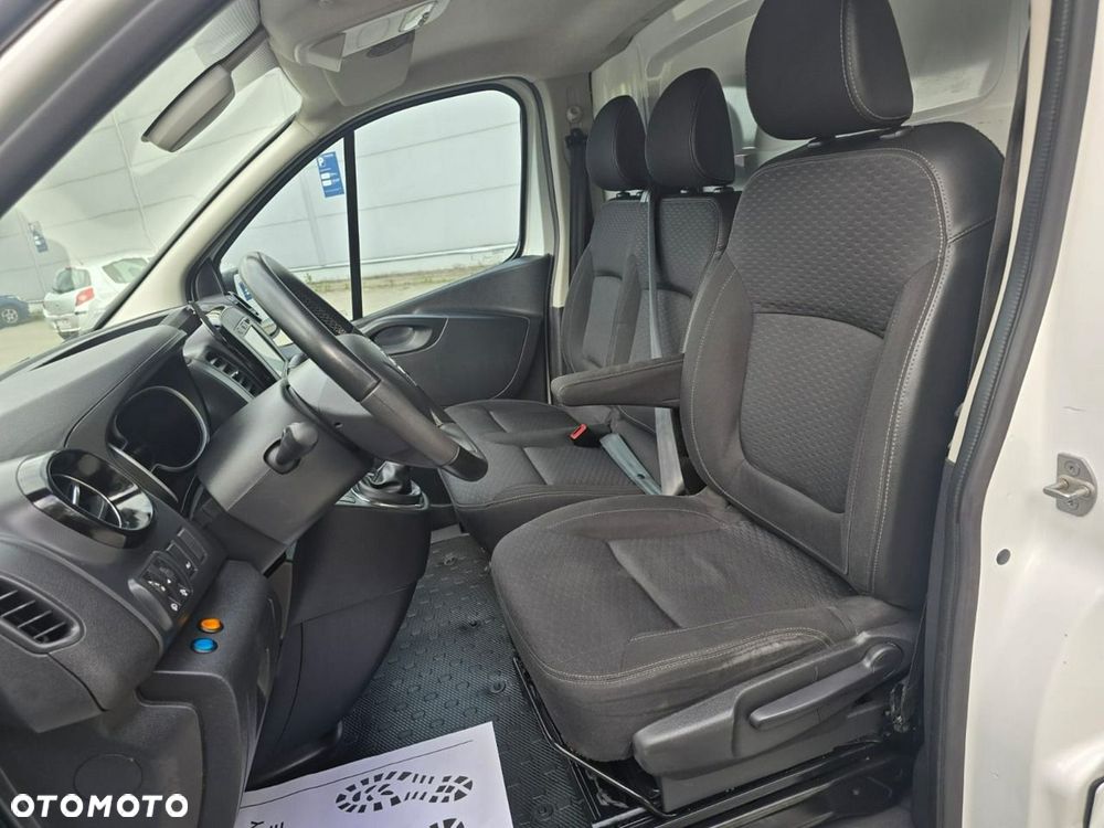 Renault Trafic - 25