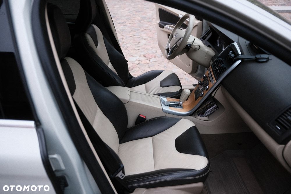 Volvo XC 60 - 8
