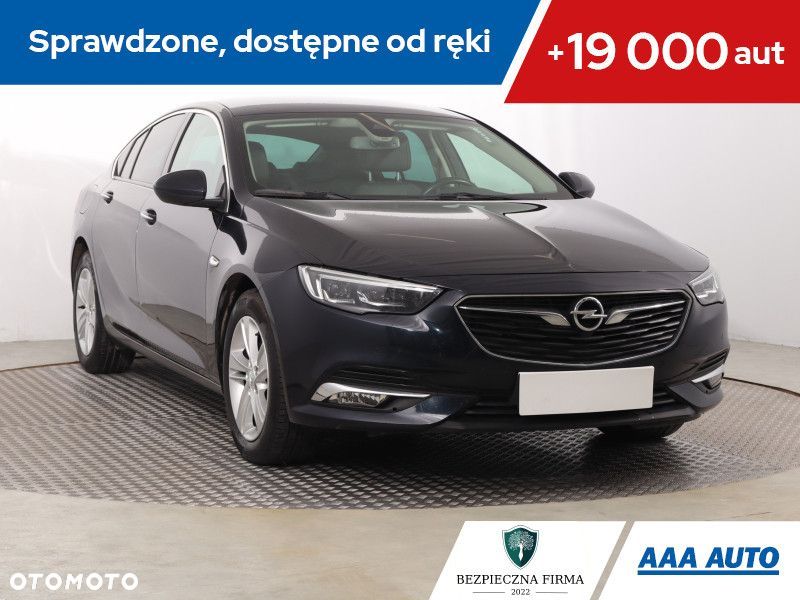 Opel Insignia - 1