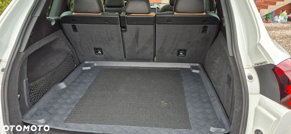 Porsche Cayenne Standard - 9