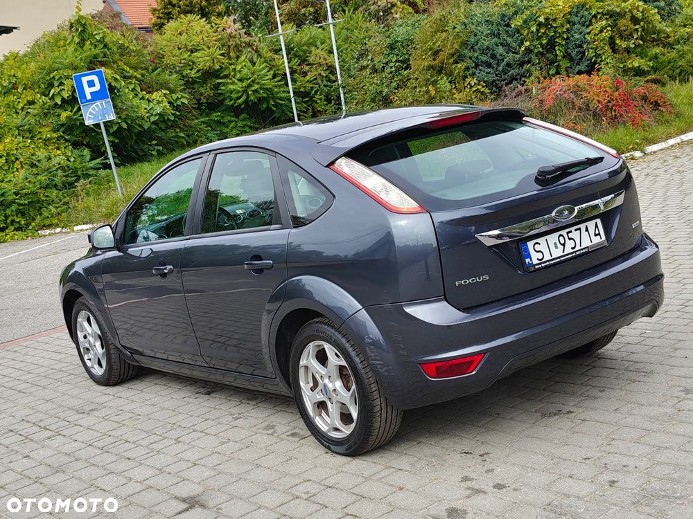 Ford Focus 1.8 Ghia - 16