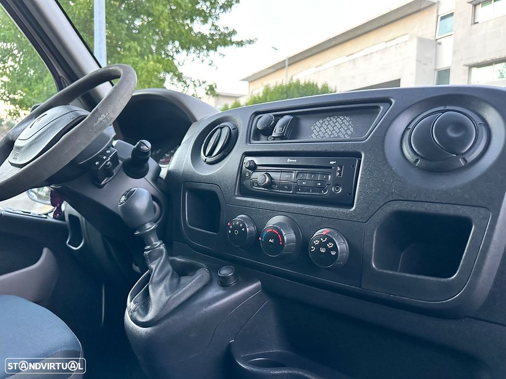 Renault Master 17 Lugares - 42