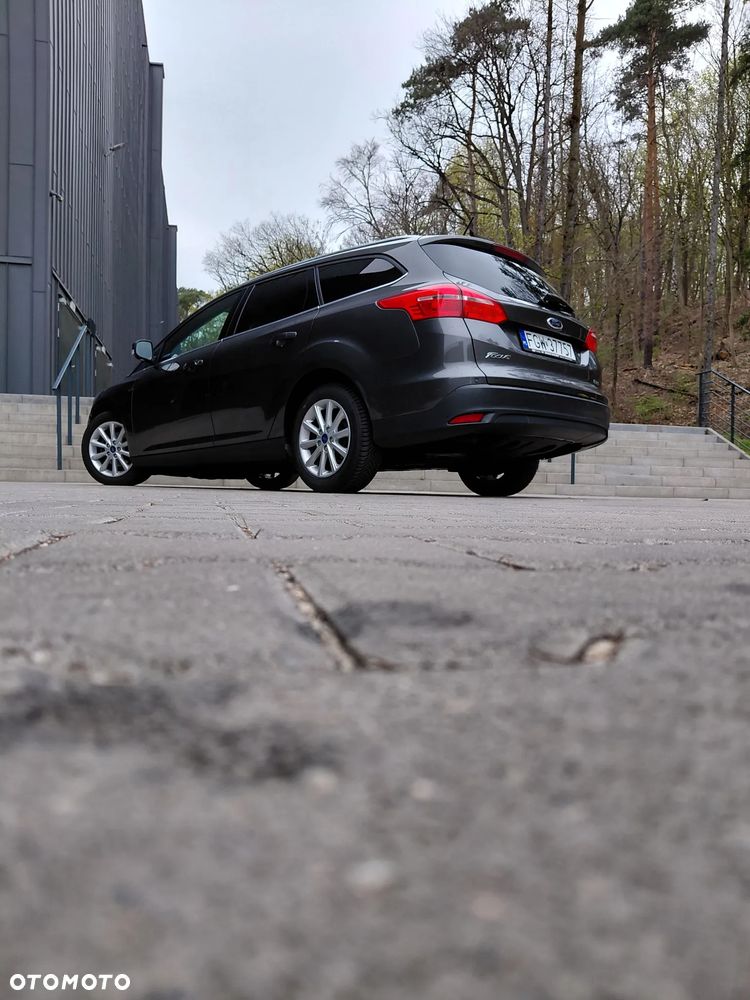 Ford Focus 1.0 EcoBoost Titanium - 27