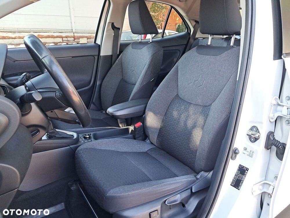 Toyota Yaris Cross Hybrid 1.5 Comfort 4x4 - 12