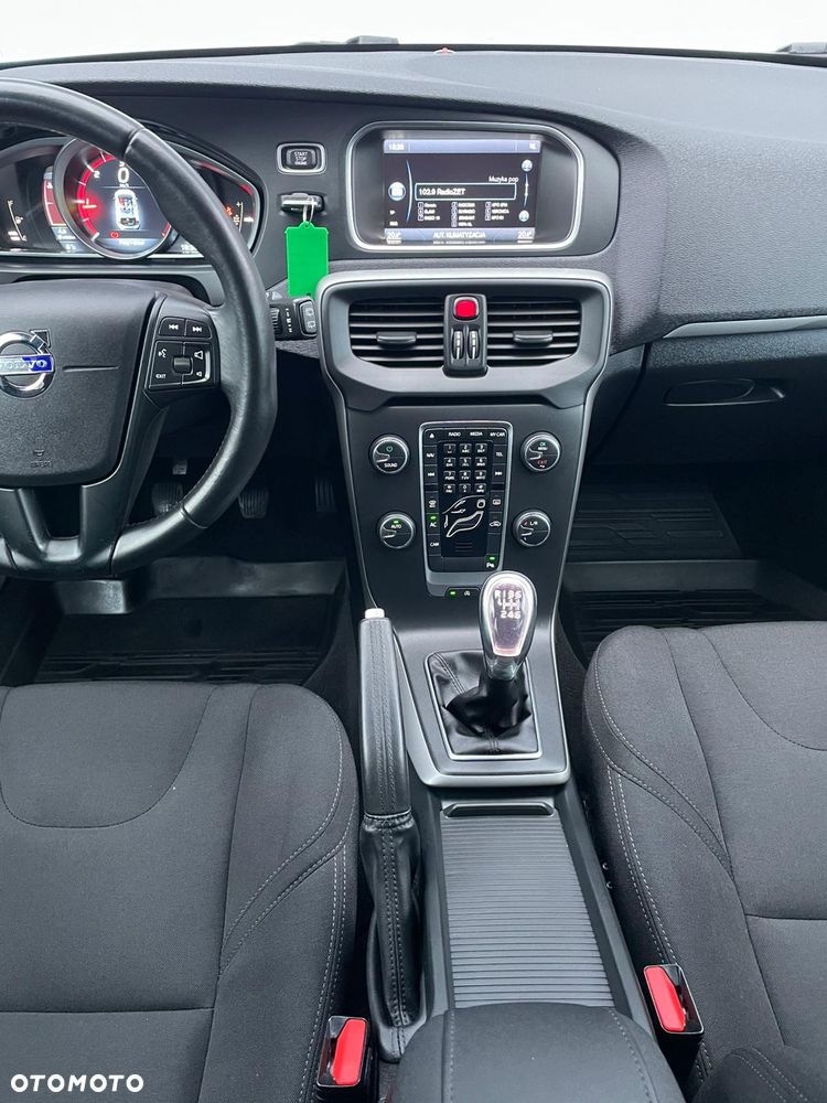 Volvo V40 D2 Summum - 25