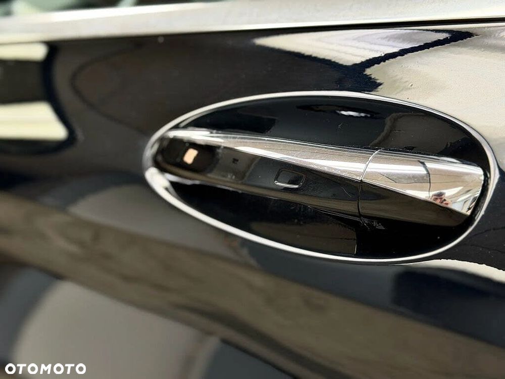 Mercedes-Benz Klasa C 300 7G-TRONIC - 21