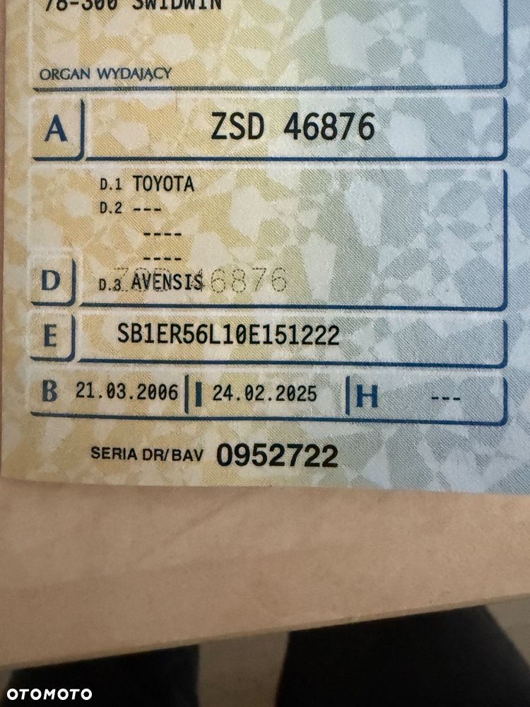 Toyota Avensis - 12