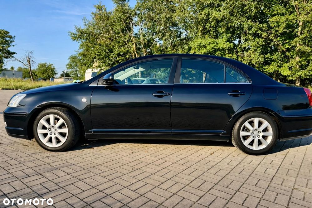 Toyota Avensis 2.0 VVT-i Prestige - 2