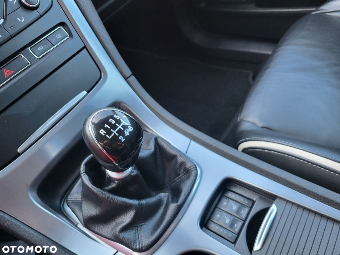 Ford Mondeo - 29