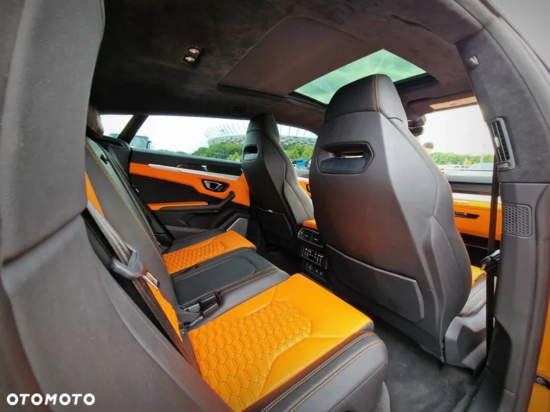Lamborghini Urus Standard - 23