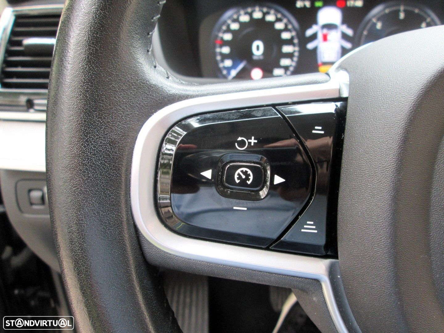 Volvo XC 90 2.0 D4 Inscription - 11