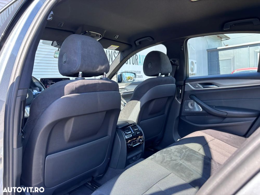 BMW Seria 5 530d xDrive Aut. - 30