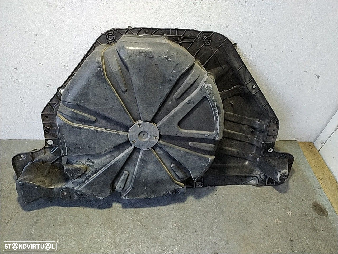 Bacia Da Mala Plastica Renault Scénic Ii (Jm0/1_) - 2