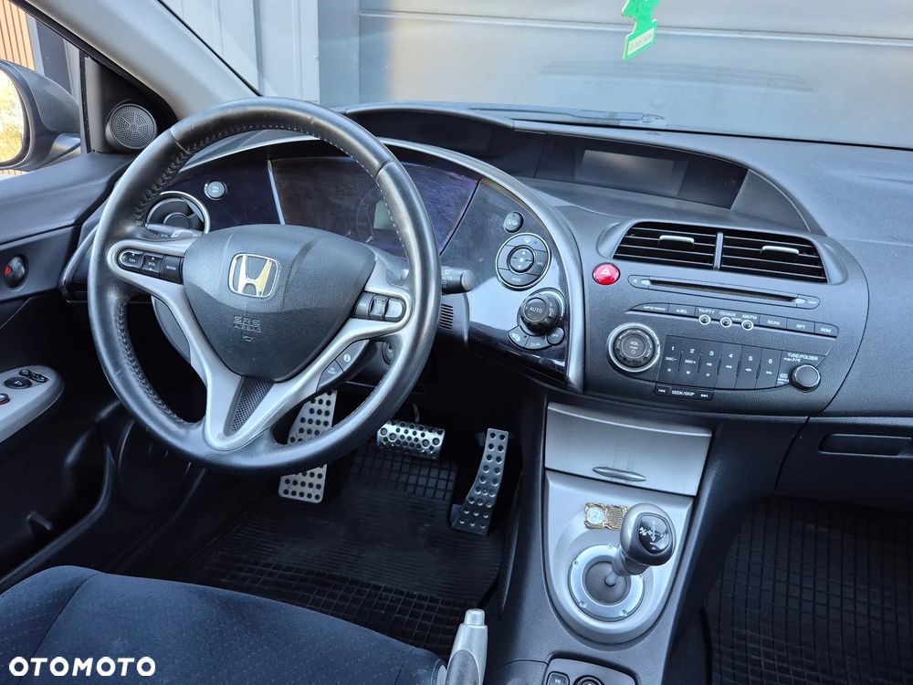 Honda Civic 1.8 Executive - 6