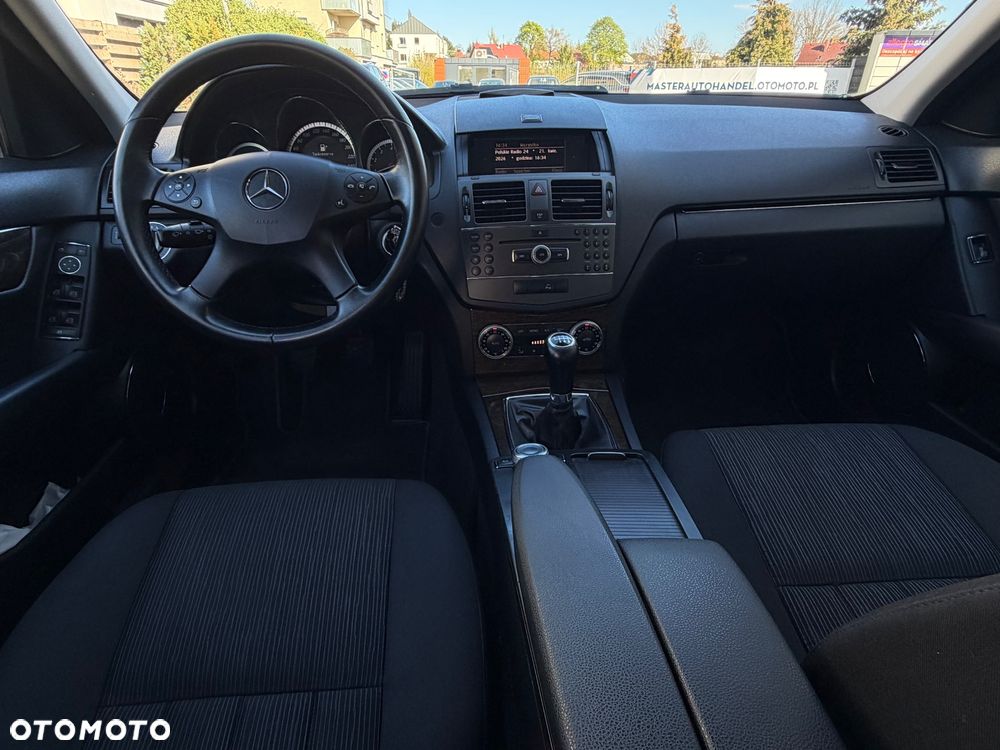 Mercedes-Benz Klasa C 200 (BlueEFFICIENCY) Elegance - 5