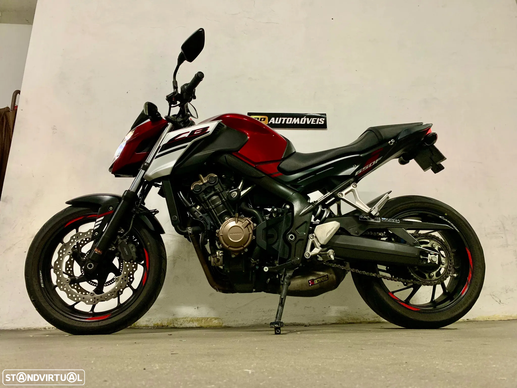 Honda CB 650F AKRAPOVIC 2018 - 9