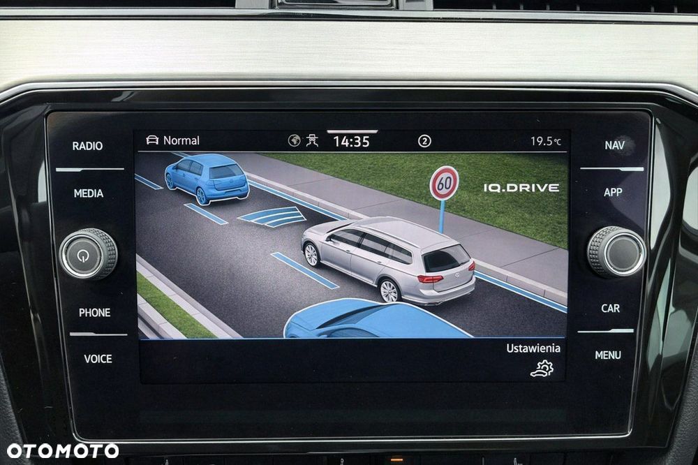 Volkswagen Passat Variant 2.0 TDI 4Mot Elegance DSG - 35