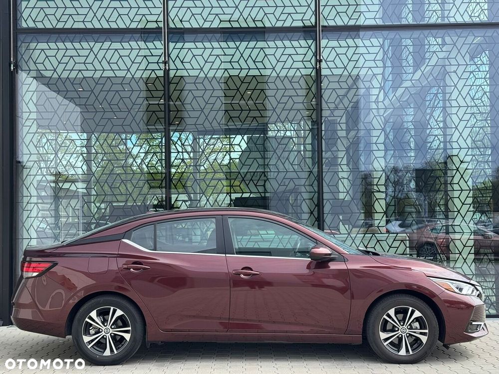 Nissan Sentra - 4