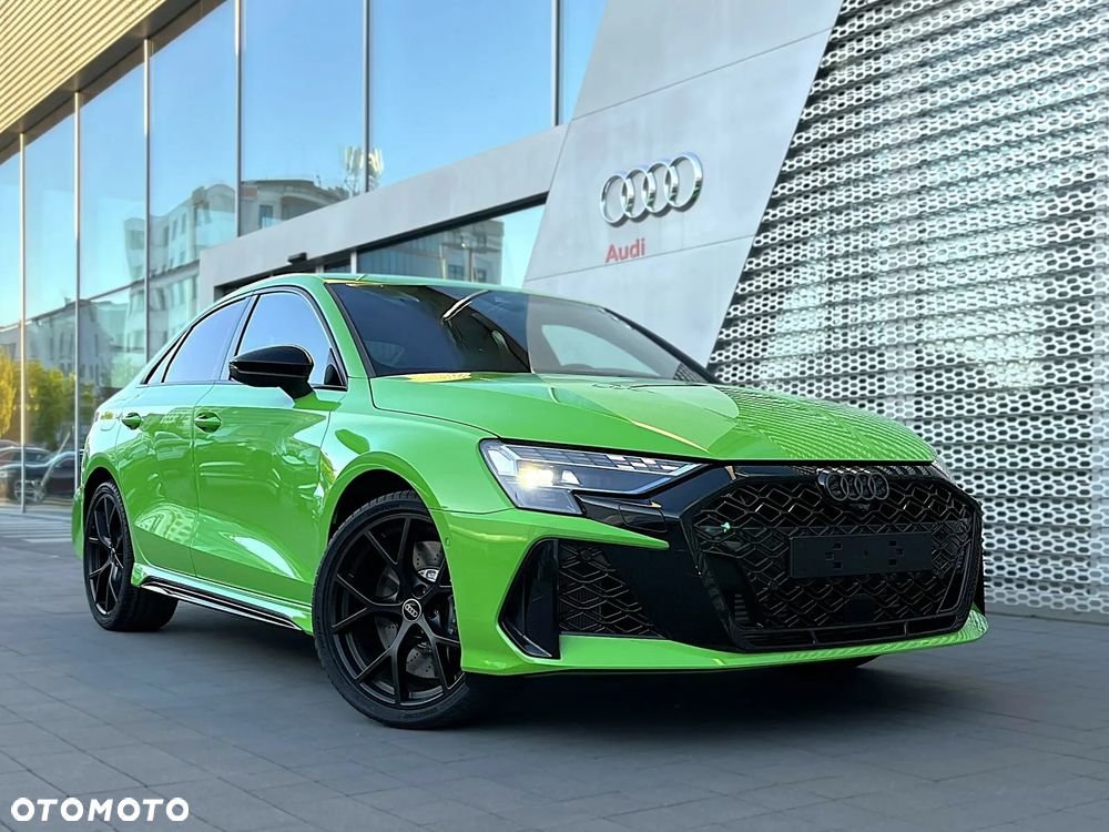 Audi RS3 Limousine TFSI Quattro S tronic