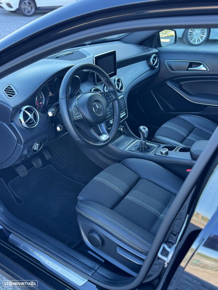 Mercedes-Benz GLA 180 (CDI) d Urban - 9
