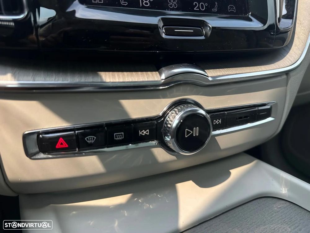Volvo XC 60 2.0 T6 PHEV Plus Bright AWD - 27