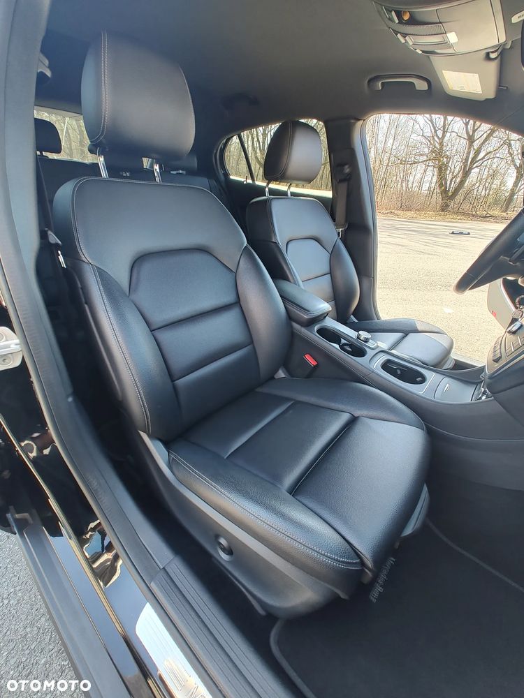 Mercedes-Benz GLA 250 4-Matic - 6