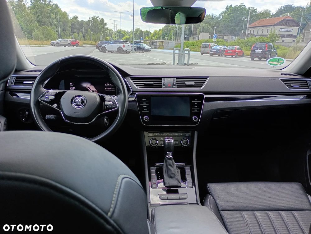 Skoda Superb 2.0 TDI DSG L&K - 17