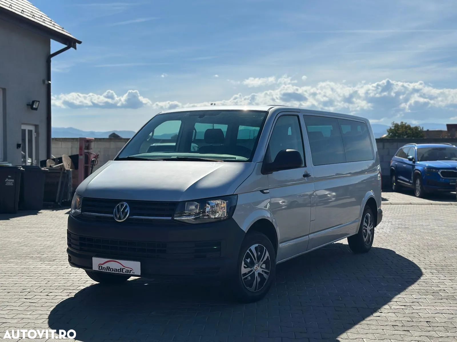 Volkswagen Caravelle T6 2.0 TDI LR Trendline DSG 4M - 1