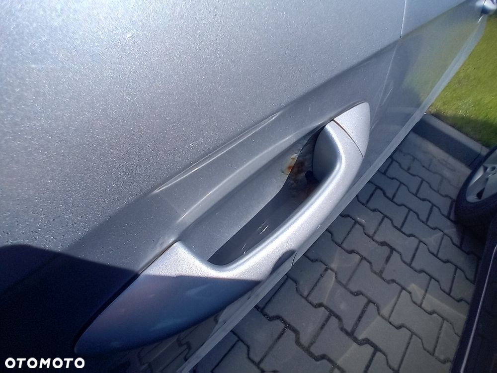 Volkswagen Passat 2.0 TDI Trendline DSG - 15